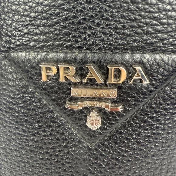 Prada Vitello Daino Soft Medium Dynamique Tote - Picture 3 of 16